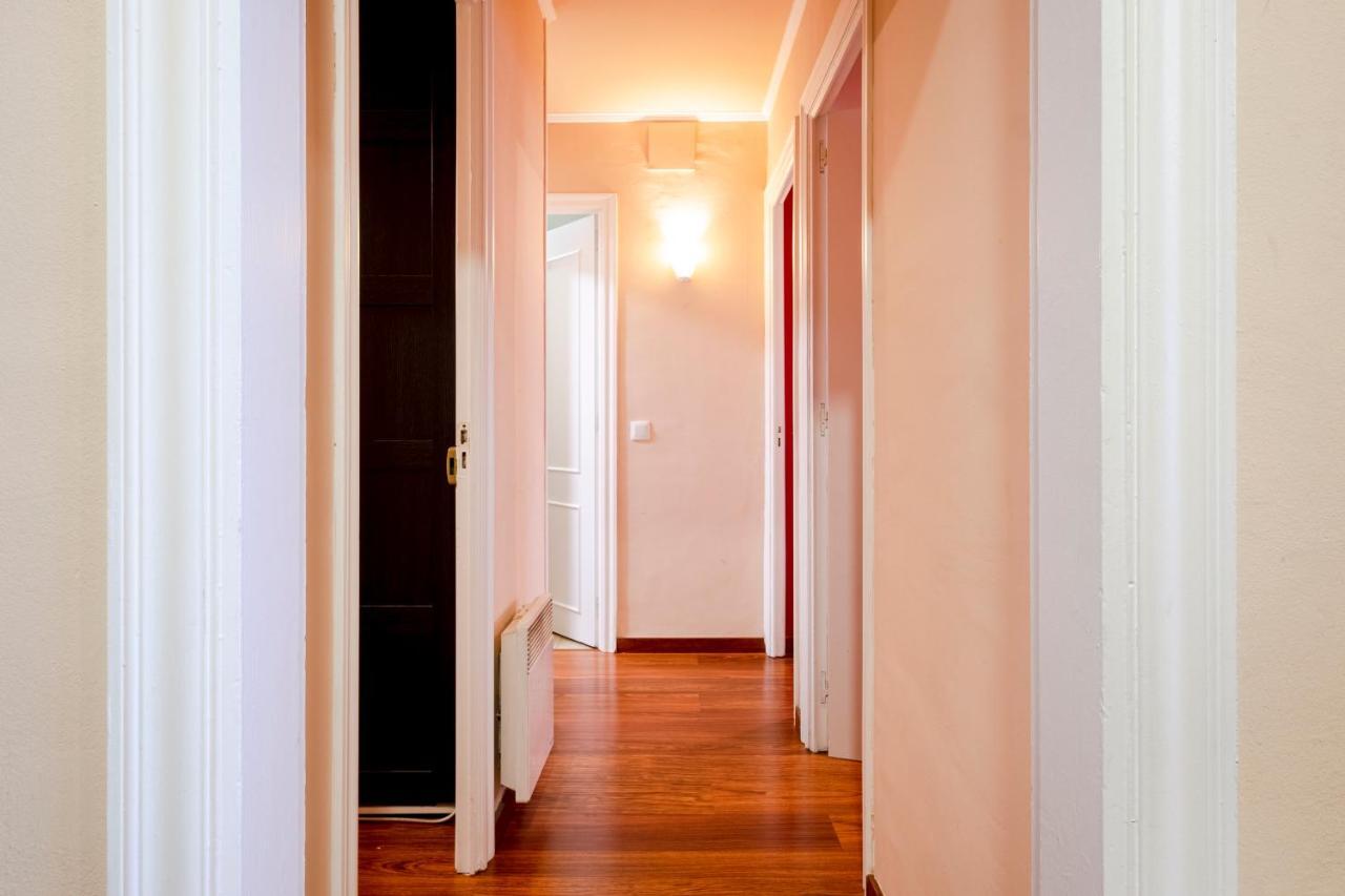 Three Bedroom Apartment In Sants Barcellona Esterno foto