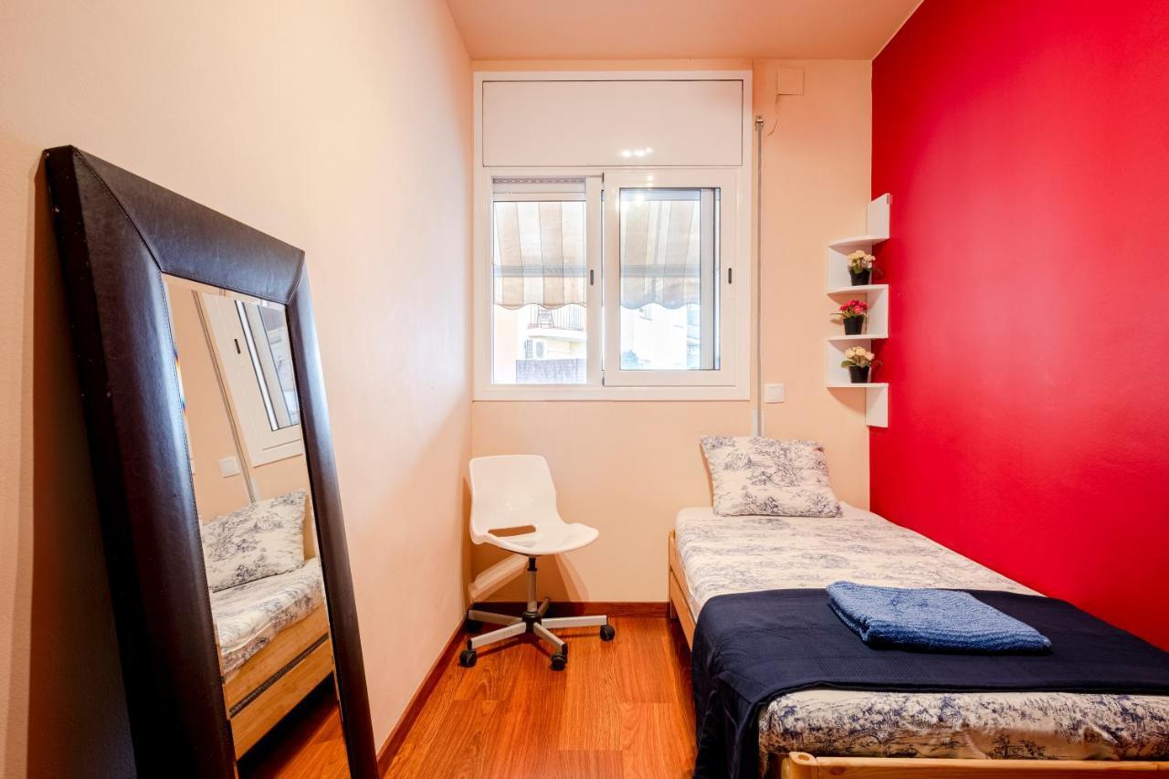 Three Bedroom Apartment In Sants Barcellona Esterno foto