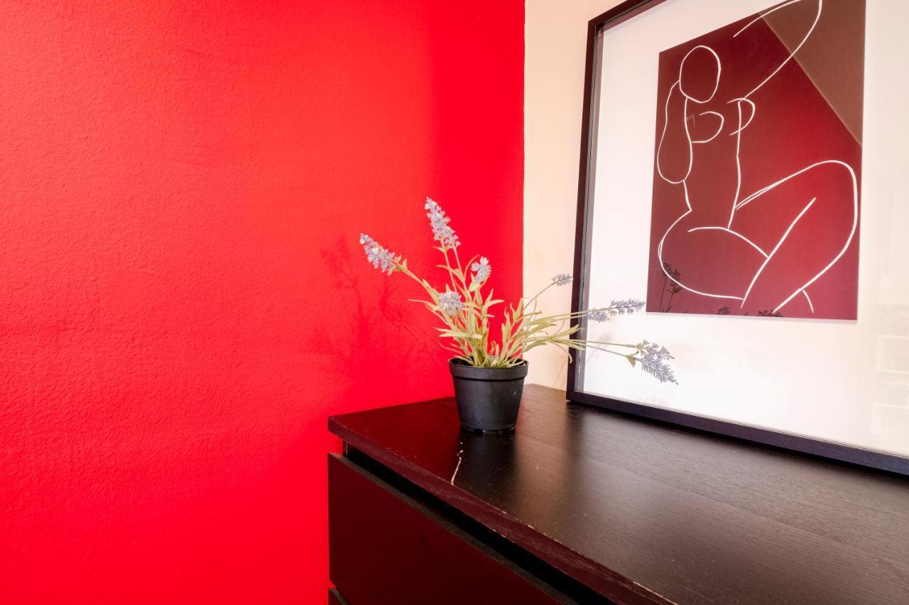 Three Bedroom Apartment In Sants Barcellona Esterno foto