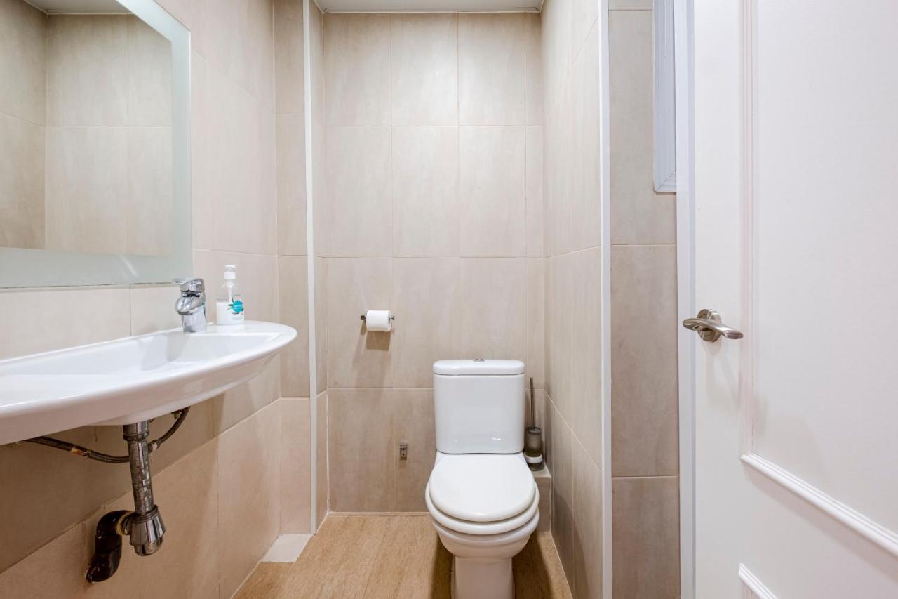 Three Bedroom Apartment In Sants Barcellona Esterno foto