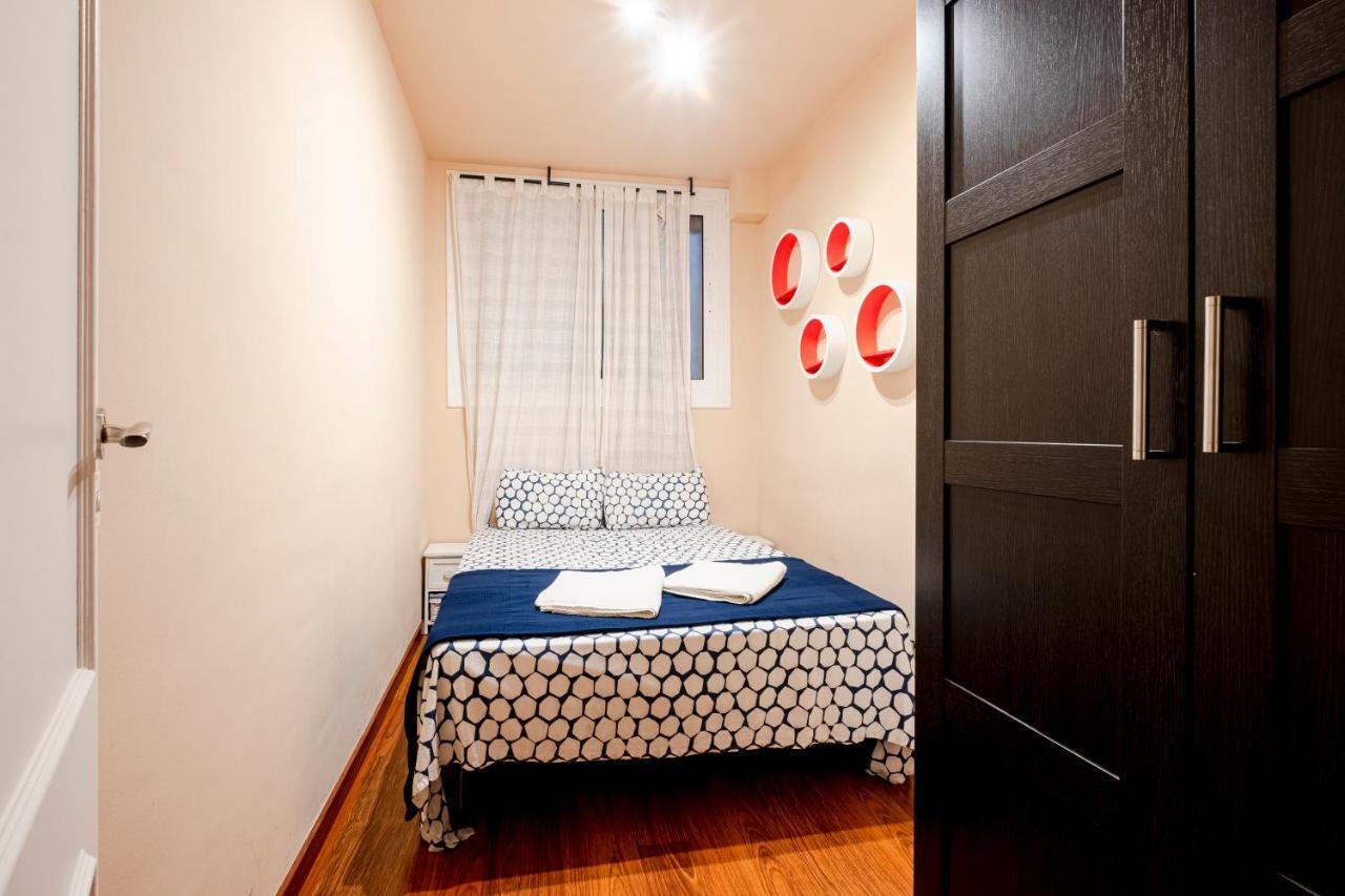 Three Bedroom Apartment In Sants Barcellona Esterno foto