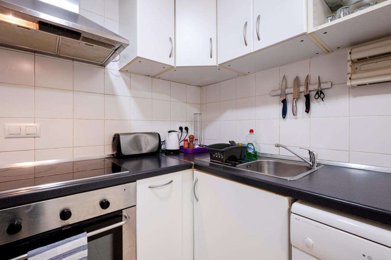 Three Bedroom Apartment In Sants Barcellona Esterno foto