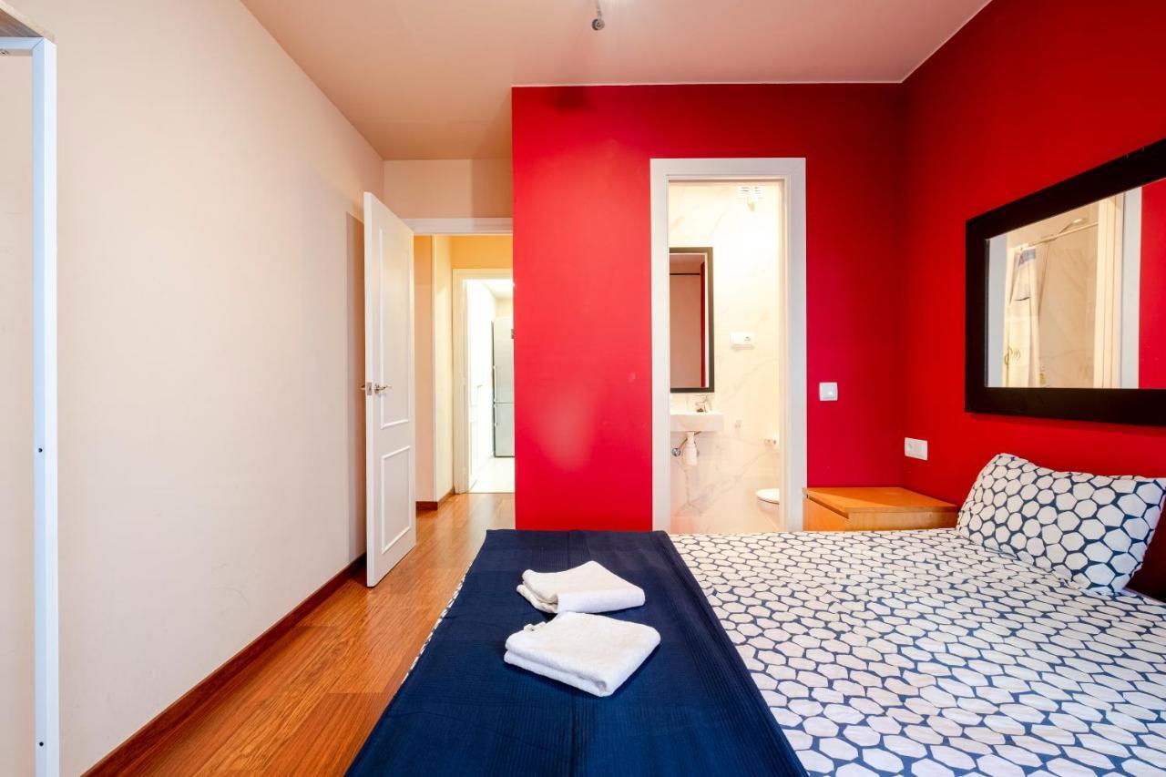 Three Bedroom Apartment In Sants Barcellona Esterno foto